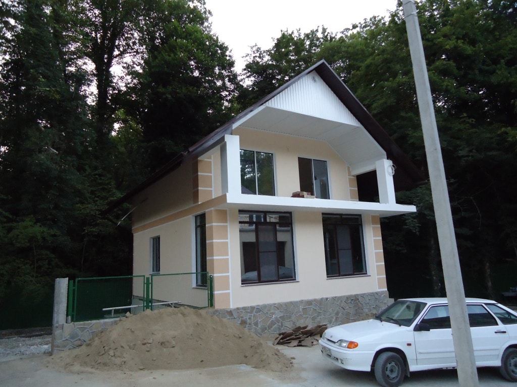  Дом с мансардой и подвалом в с. Текос Геленджикский район